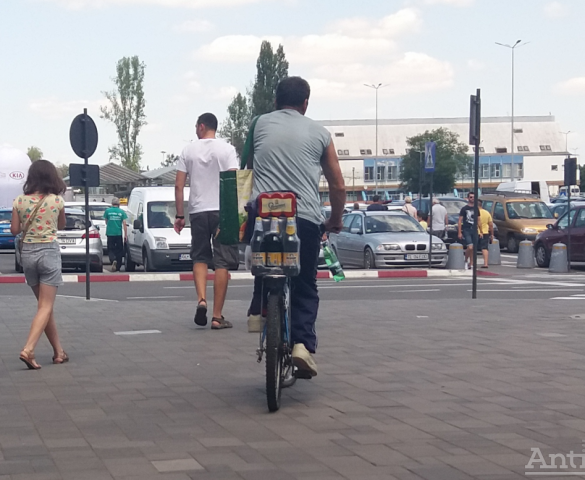 FOTODOCUMENT / Prototipul primei biciclete cu rezervor, în probe la Galaţi
