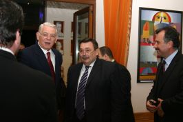 VP Dobre, alături de alt tovarăş de nădejde: Teodor Meleşcanu