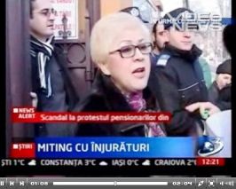 Soția deputatului PDL Mircea Toader, avocata Domnica Toader, făcînd circ ca la piață