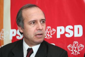 Primarul Brăilei, Aurel Simionescu, este tot de la PSD, ca și Dumitru Nicolae, zis Nicu Gheață
