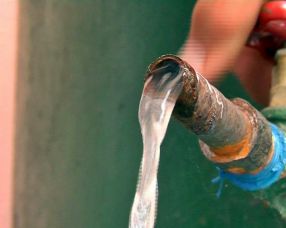 Conducerea Apă Canal Galați dă asigurări că whisky-ul de la robinete nu va fi îndoit cu apă