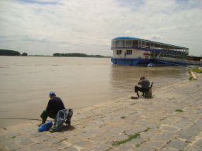 La pescuit de obleți pe Faleza Dunării din Galați