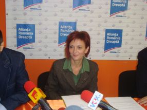 Laura Constantinescu, colaborator oficial al pedelistului Resmeriță