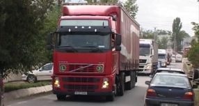 În Galați, camioanele au fost declarate mașini non-grata