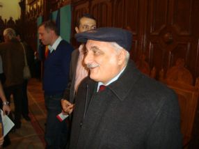 Nicolae Bacalbașa, aici cu bască de activist de partid