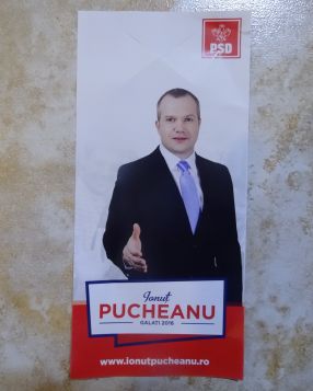 Candidatul PSD Ionuț Pucheanu a pornit cu mîna întinsă la cerșit voturi