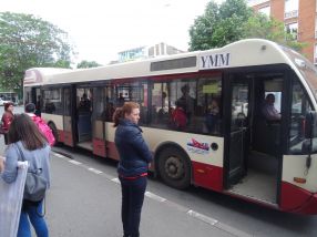 Autobuzele Transurb au circulat astăzi după un orar doar de ele știute
