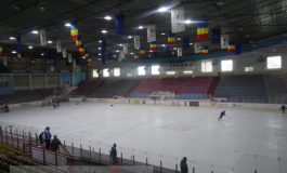 Primăria Galați spoiește patinoarul că începe campionatul mondial de hochei
