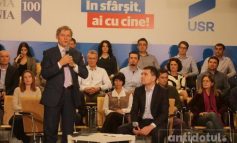 Intrarea lui Cioloș în USR ar putea să însemne moartea PNL