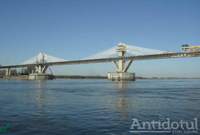 Vești bune pentru bacul de la Galați și Brăila: licitația pentru podul peste Dunăre ar putea fi anulată
