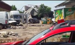 Bălăceală de weekend: o fabrică de conserve din Tecuci a fost inundată din cauza unui bazin de apă care a crăpat