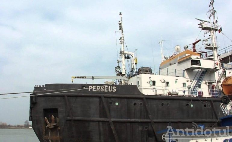 Spărgătorul Perseus o să rămînă în pupa goală: la licitația pentru modernizarea navei nu s-a prezentat nici o companie