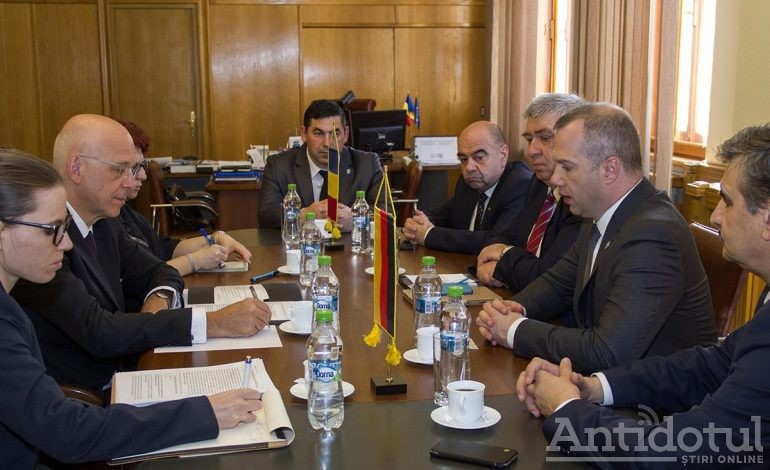 Ambasadorul Germaniei în România s-a întâlnit cu un grup de gălățeni