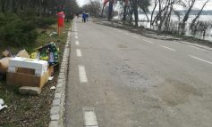 FOTO/ Faleza Dunării s-a umplut de gunoaie după Festivalul Scrumbiei