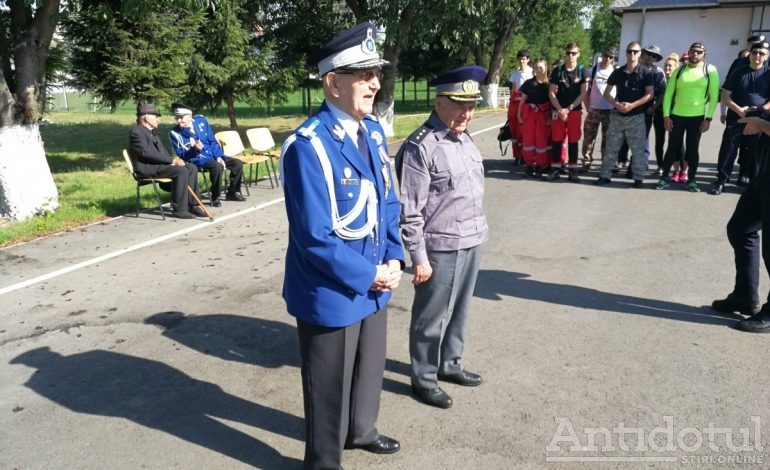 Jandarmii gălăţeni au premiat veteranii de război, în anul Centenarului