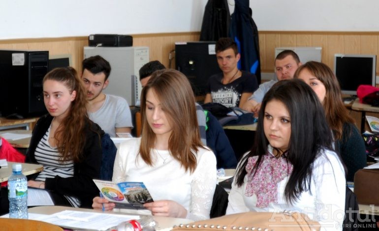 Universitatea „Dunărea de Jos” din Galați sprijină copiii absolvenților cu reduceri substanțiale la Admiterea 2018