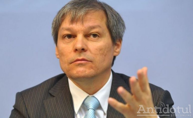 Cioloș și USR dau PNL-ului lecții despre cum se face opoziție constructivă
