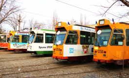 Pentru că au aproximativ aceeași vârstă autobuzele și tramvaiele Transurb vor fi decorate cu "România 100"