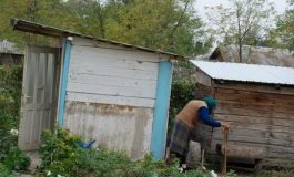 Guvernanții vor să se uite sub fundul românilor: încearcă să afle câte gospodării nu au wc-ul racordat la rețeaua de canalizare