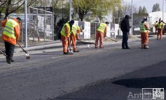 Lucrare de şase luni, gata într-un an. Primarul anunţă că intrarea în oraş primeşte ultimul strat de asfalt!