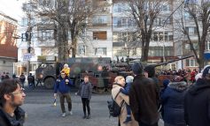Un tanc s-a defectat la parada militară și a blocat principalul bulevard din oraș