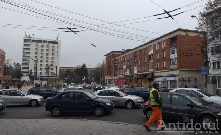 VIDEO/Poveste nașpa de Crăciun: în orașul Galați, traficul auto este din ce în ce mai dificil