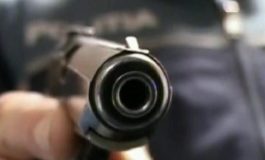 VIDEO/ Cum se trage cu pistolul pe străzile din Tecuci