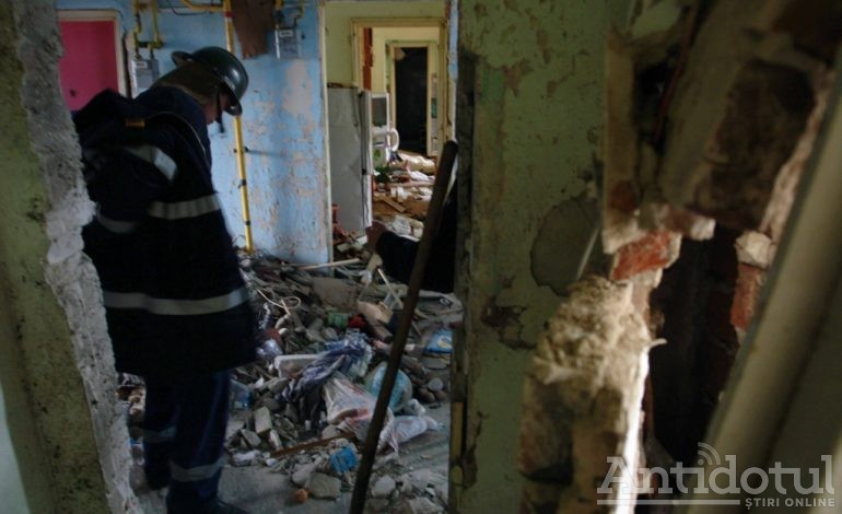 VIDEO/Un apartament din Galați a sărit în aer. 100 de persoane evacuate