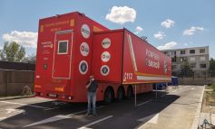 VIDEO/Stan și Bran, agenți electorali în timpul vizitei ministrului Sănătății la Galați: ușa unității mobile ATI s-a blocat când a ajuns Tătaru  