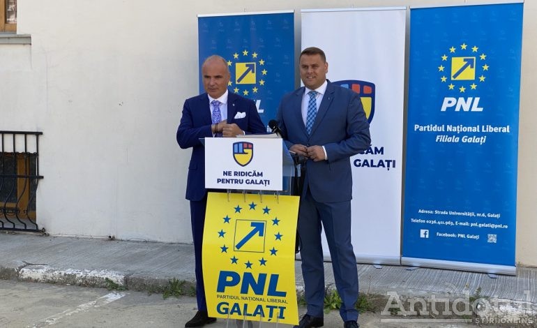 VIDEO/ Lângă Rareș Bogdan și George Stângă pare un politician mai fain