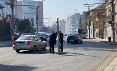 VIDEO / Nemascații de la Apă Cancan au intervenit în forță pe strada Brăilei