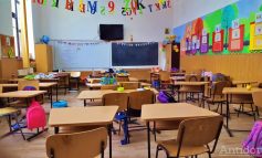 Brambureală: autoritățile schimbă din nou structura anului școlar