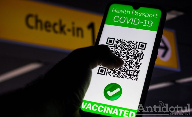 Pașaportul verde COVID-19 a fost aprobat. Anti-vacciniștii au voie să stea în carantină