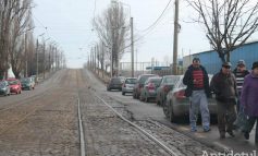 Moldovenii nu mai au voie să vândă alimente sănătoase pe Calea Prutului. Trăiască monoglutamatul!