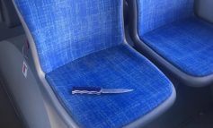 VIDEO Scandal într-un autobuz din Galați: un bărbat a amenințat două persoane cu un cuțit