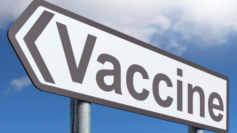 Românii s-au vaccinat în proporție de peste 80%. Felicitări guvernanților!