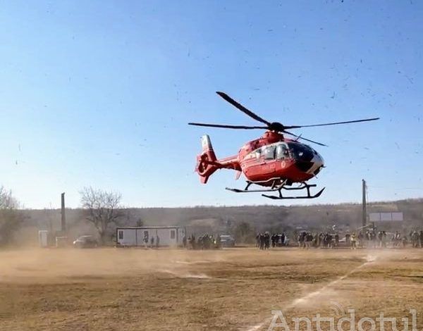 La un meci de fotbal din Berești s-a inventat pauza de elicopter