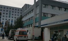 Pacient în România: un bărbat a venit la Spitalul Județean din Galați cu sonda urinară agățată de rever