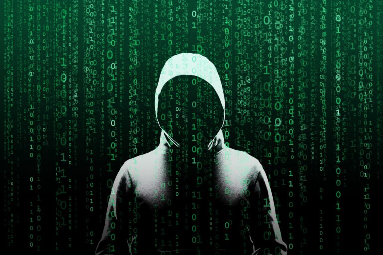 Interviu cu un hacktivist Anonymous - cine sunt, ce fac și de ce