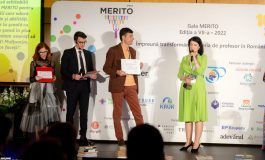 O învăţătoare extraordinară din Galaţi a fost premiată la Gala MERITO pentru inovație în educație