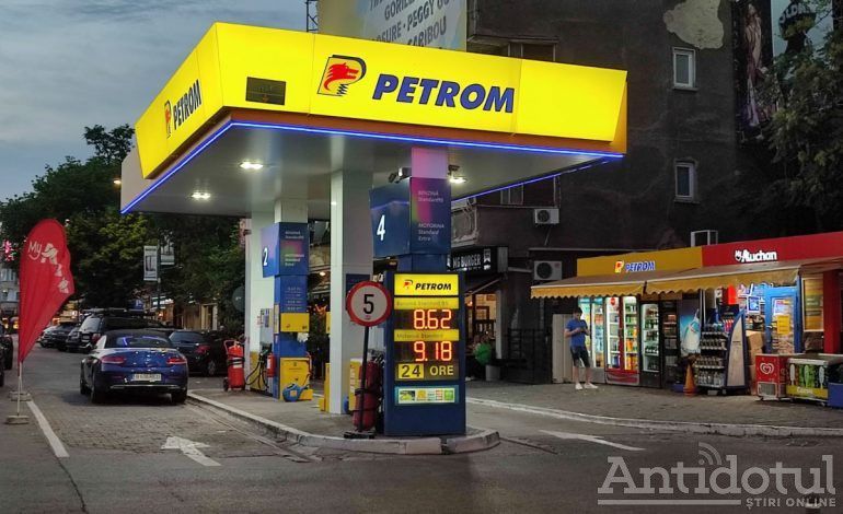 Mica ieftinire, luată la un mare mișto: benzinarii păstrează sus prețurile