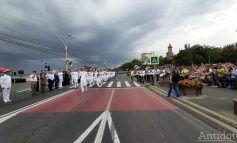 Galerie foto/4.000 de gălățeni au umplut faleza Dunării pentru a participa la evenimentul Ziua Marinei