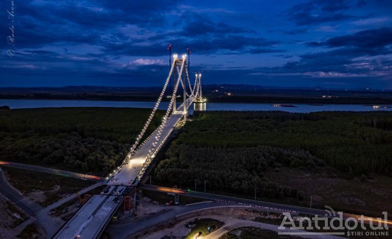 Tentativă de sinucidere pe podul peste Dunăre de la Brăila. Un individ vrea să se arunce în apă și a blocat traficul auto