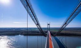 S-a turnat ultimul strat de asfalt pe podul suspendat peste Dunăre. Ziua în care se va face marea inaugurare