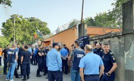 Protest la Penitenciarul din Galați. Zeci de polițiști au refuzat să intre în tură