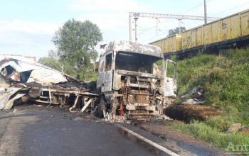 Accident între Șendreni și Movileni. Șoseaua este blocată, un camion a luat foc