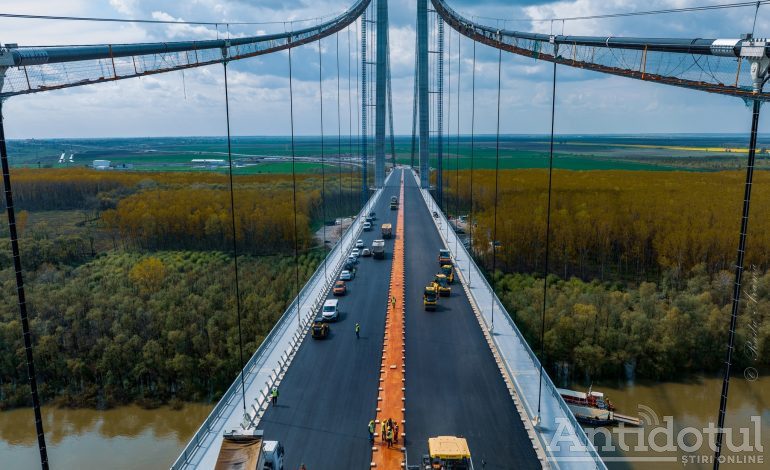 Când vor avea acces pietonii și bicicliștii pe podul de peste Dunăre