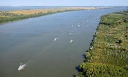 Tensiune pe Dunăre: trei vapoare monitorizate de avioane NATO au spart blocada rusă și au ajuns în portul Izmail