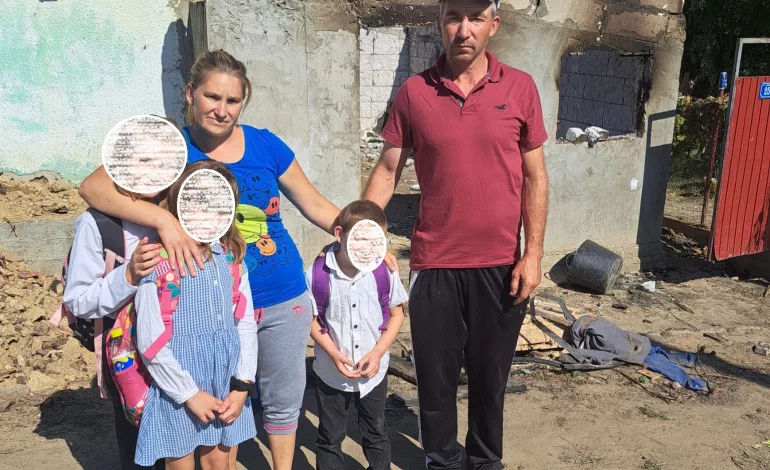 O familie rămasă pe drumuri în urma unui incendiu – apel umanitar