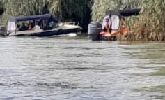 VIDEO Două bărci s-au ciocnit pe Dunăre. Elicopterul SMURD Galați a fost trimis în misiune